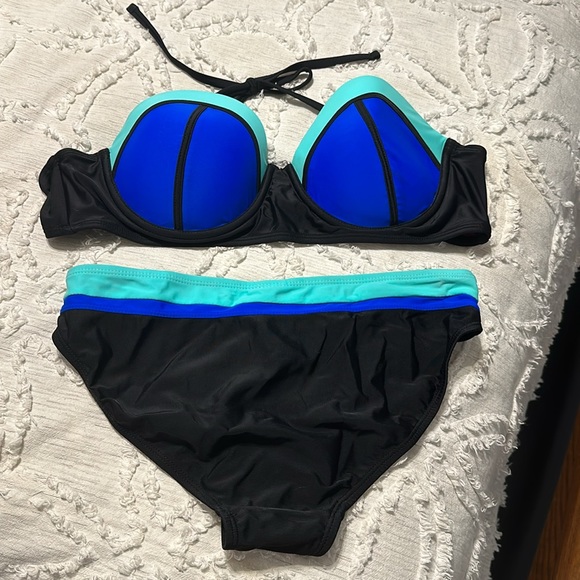 OP bikini! New without tags - Picture 2 of 3